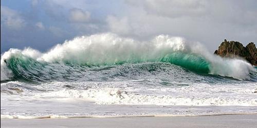 O que é que sonho com grandes ondas no mar?
 682