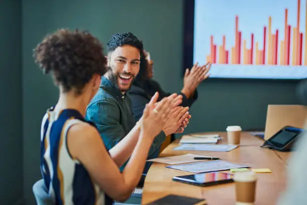 Interpretação dos Sonhos: Oracle de Miller, Vanga, Freud e o Sonhador Muçulmano