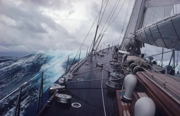 Interpretação dos Sonhos sobre Navegação em Barcos