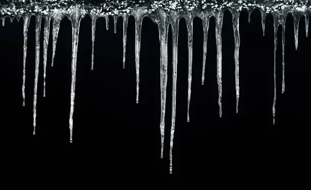 Interpretação dos Sonhos com Icicles: Perspectivas de Miller, Vanga, Freud e Sonhador Muçulmano