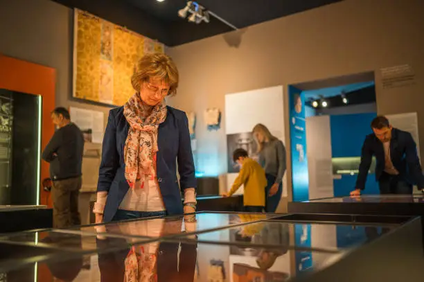 Interpretação de Sonhos: O Museu como Reflexo e Previsão