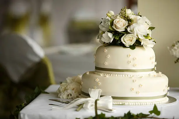 Interpretação dos Sonhos: O Bolo de Casamento